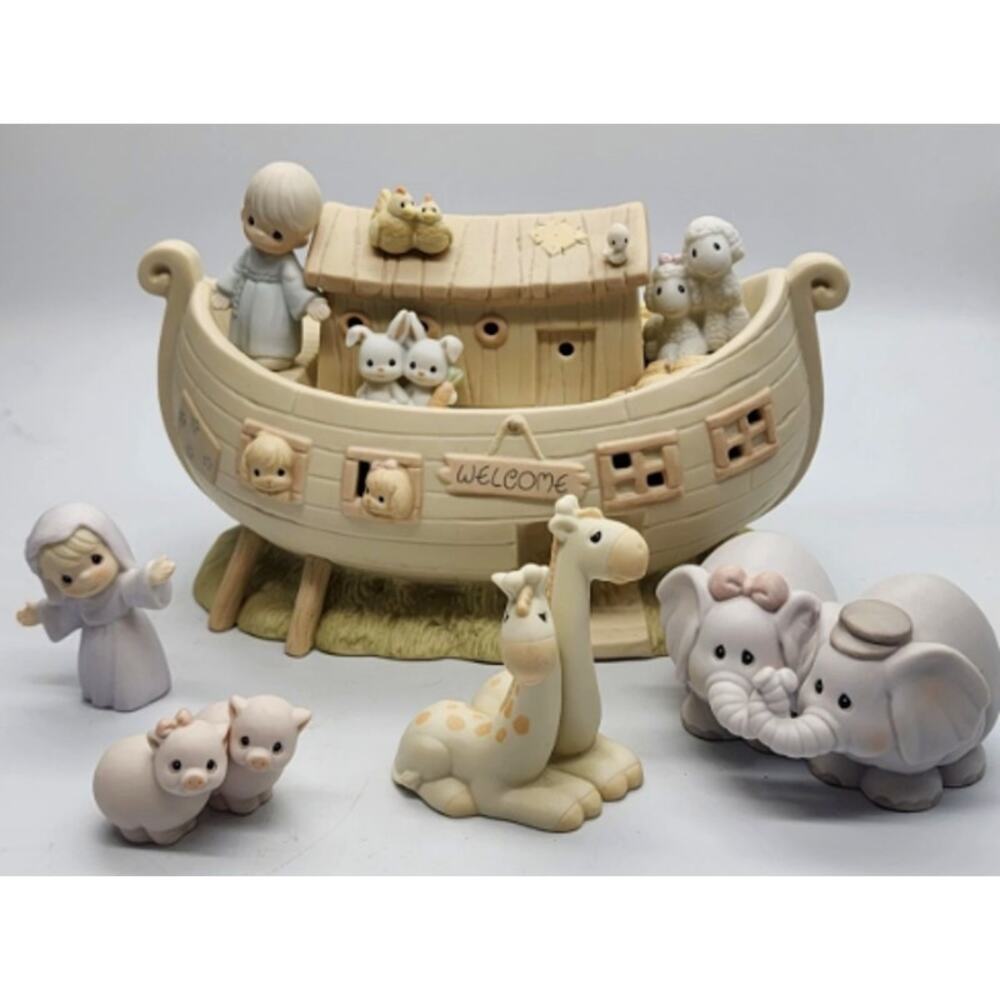VTG 1992 Precious Moments Noah's Ark, 2 by 2 Figurine set w/Lighting